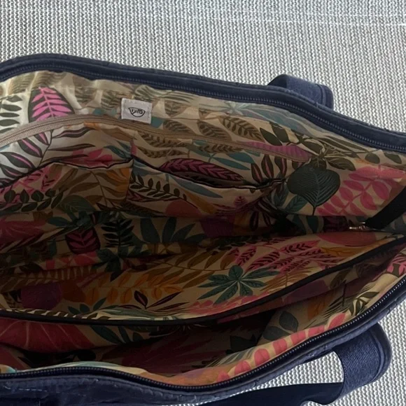 Good🎉condition TRAVELON Elegant Navy Quilted Laptop Bag 17 x 12 x 4.5 inches - Picture 3 of 9